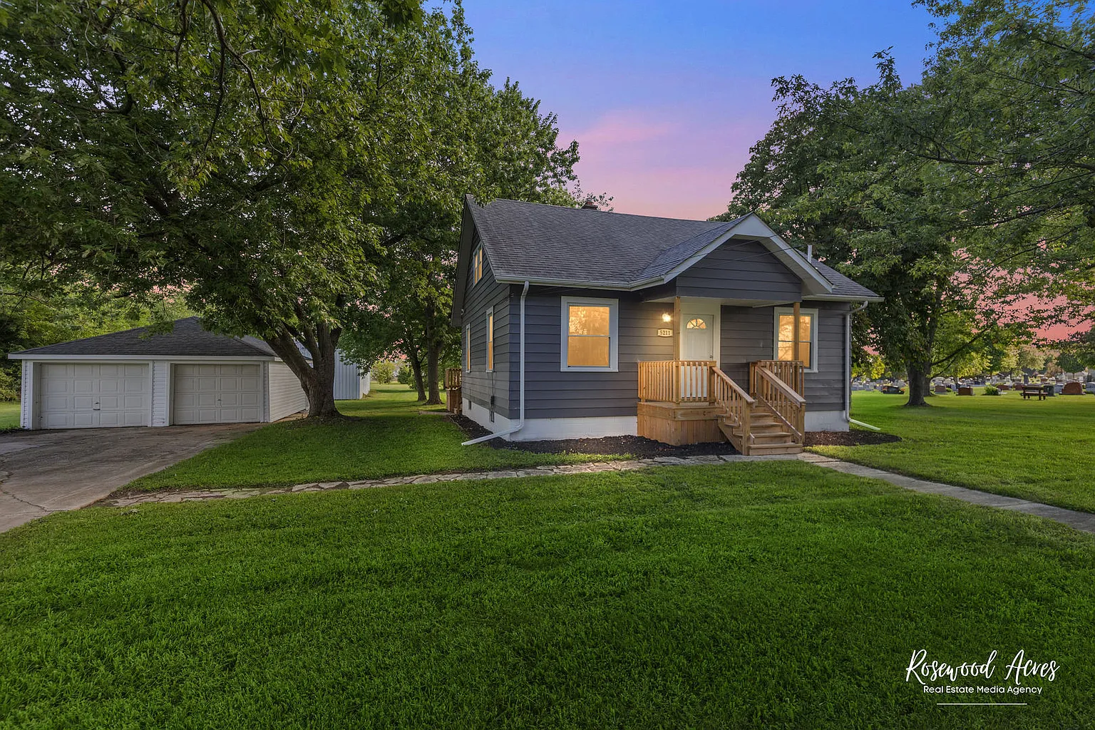 5211 W Margaret St photo 1