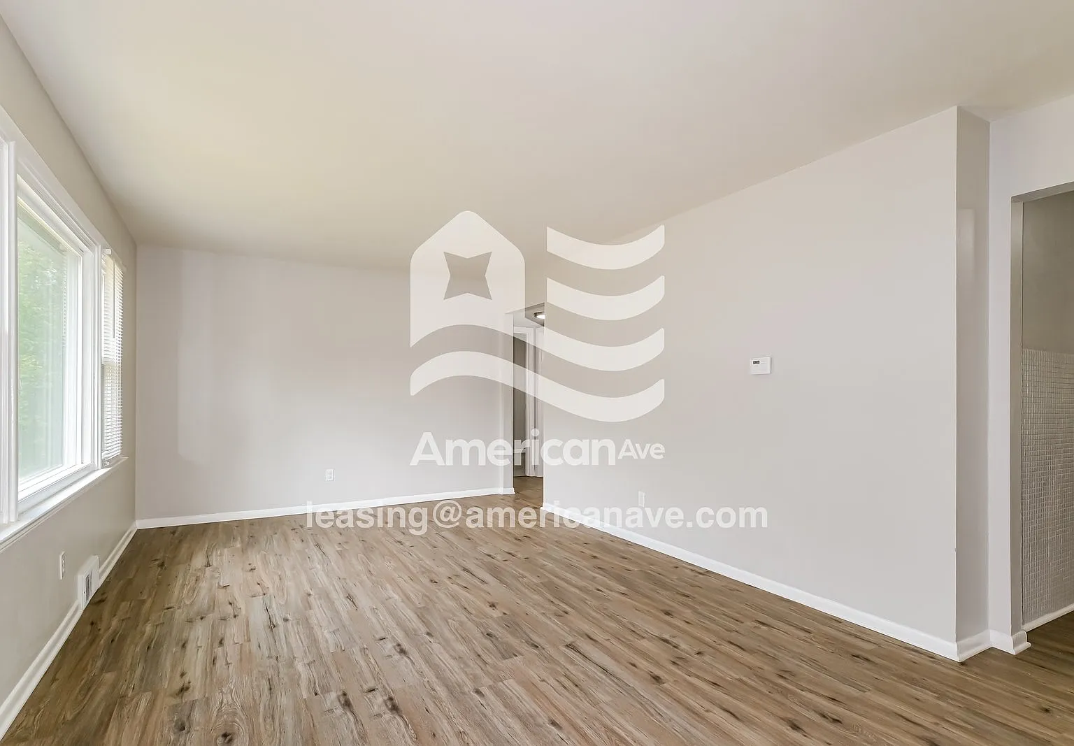 3 bed, 1.0 bath, 1036 sqft, $1,297 — Photo 3