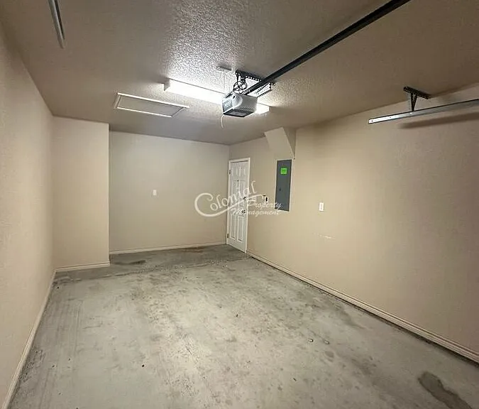 2403 Duntov Dr #B — Photo 27