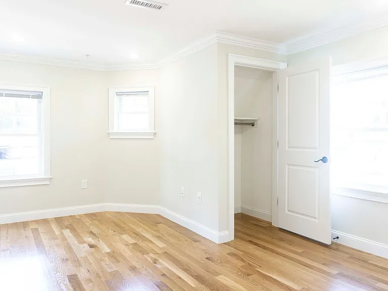 12 Glenville Ave #2 — Photo 9
