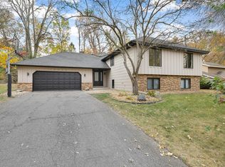 10025 Amsden Way, Eden Prairie, MN 55347