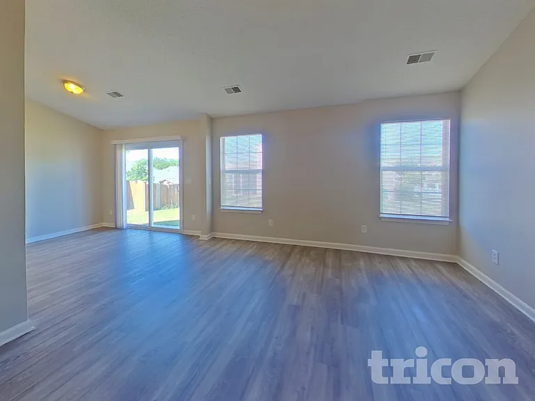 1069 Coralbean Way — Photo 2