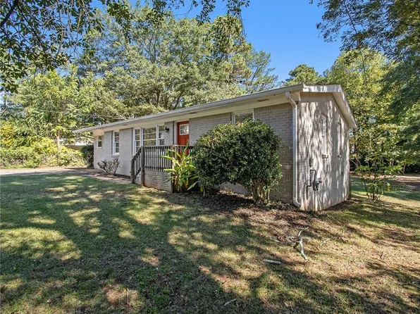 2852 Herrington Dr, Norcross, GA 30071