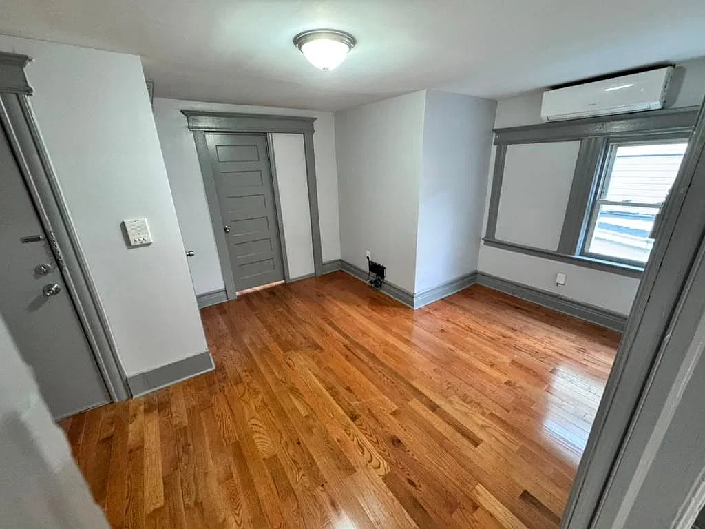 2 bed, $2,000 — Photo 2