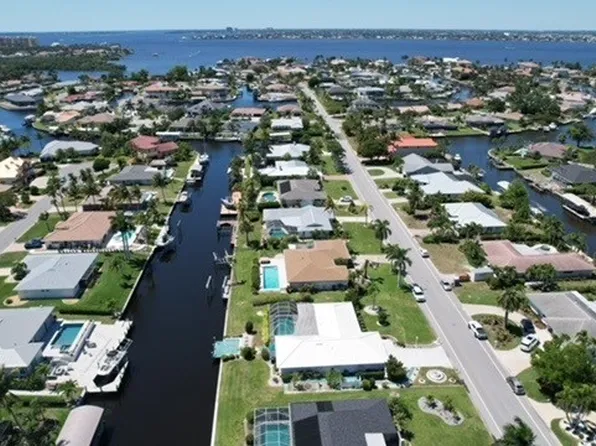 9821 Cypress Lake Dr, Fort Myers, FL 33919