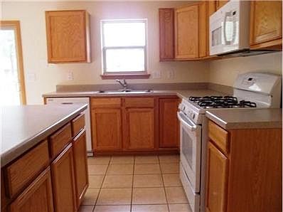 5th image of 409 Staffordshire Dr NE