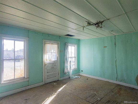 2nd image of 114 E 13th St