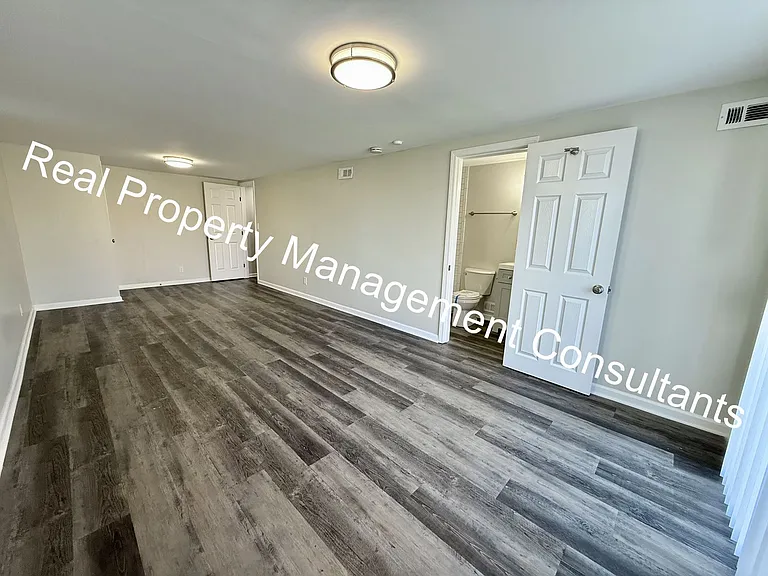 9333 Ballentine St — Photo 18