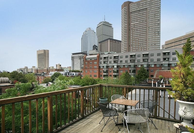 2nd image of 24 Yarmouth St APT 4A