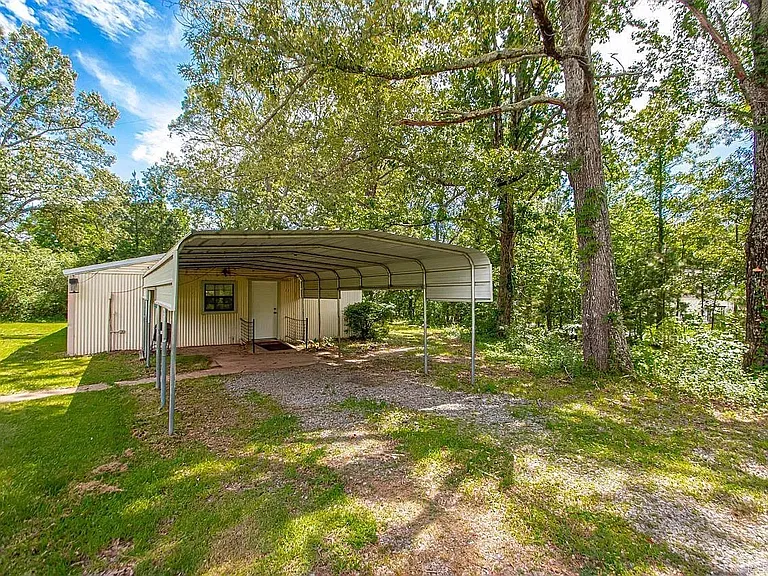 21 Evergreen Park — Photo 1