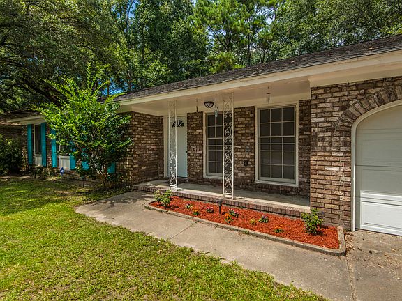 3rd image of 106 Chalmers Ln