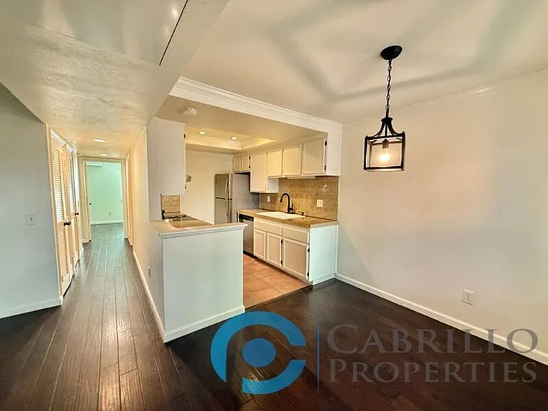 2828 Famosa Blvd #102 — Photo 7