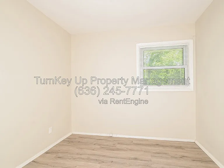 10300 Ross Cir — Photo 10