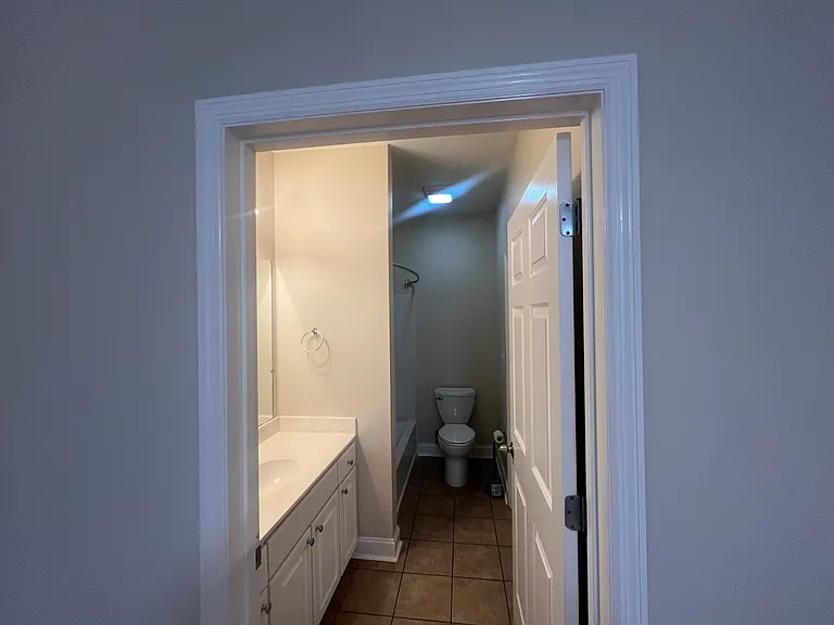4441 Burbank Dr #906 — Photo 10