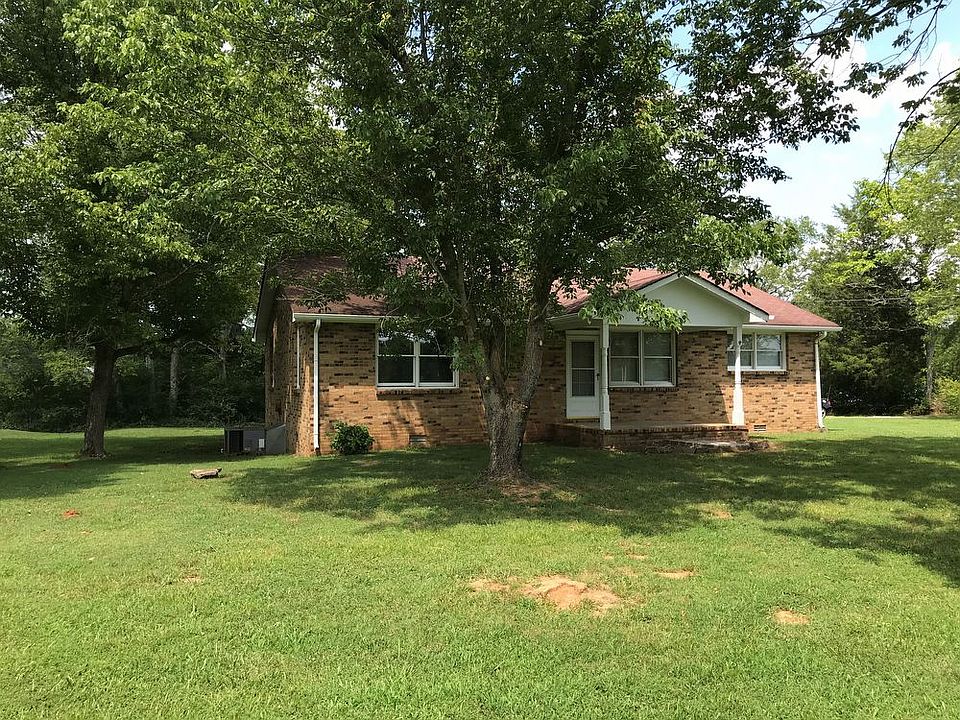 1st image of 4015 Halls Hill Pike