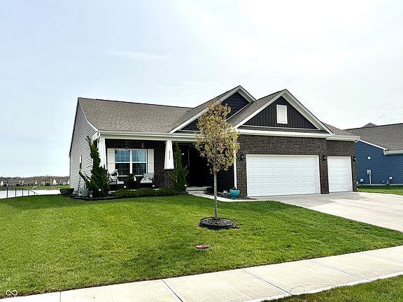 3rd image of 8755 Stoddard Ln