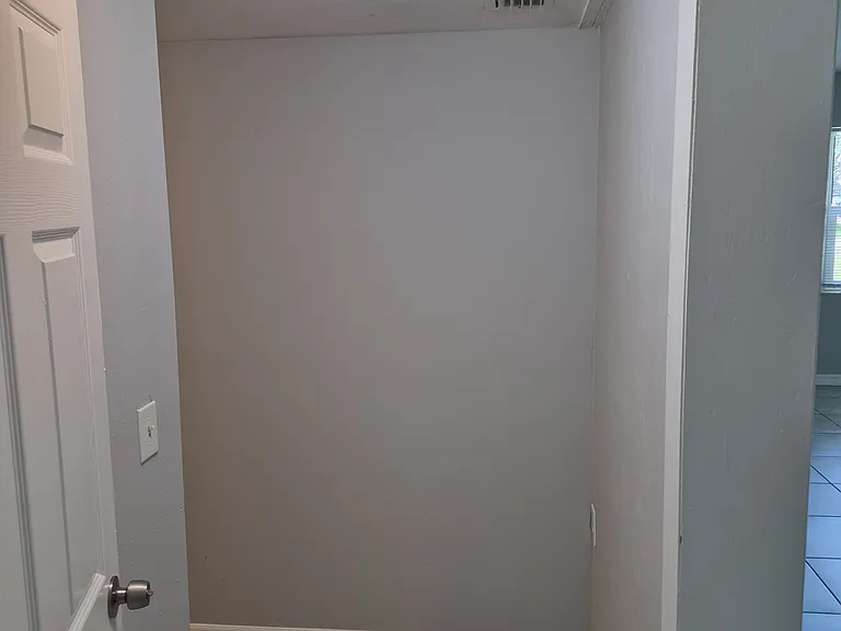 7303 Roberts Rd — Photo 13