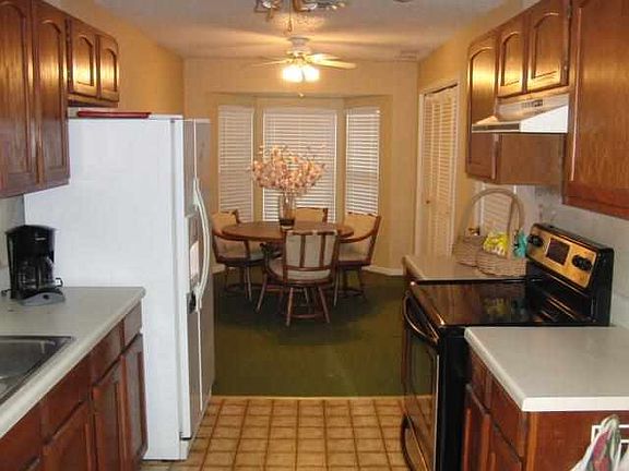 5th image of 9220 Lark Dr