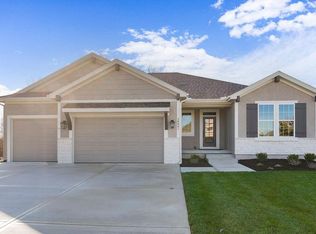 20061 W 226th Ter, Spring Hill, KS 66083