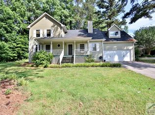 1010 Country Walk Ct, Lawrenceville, GA 30043