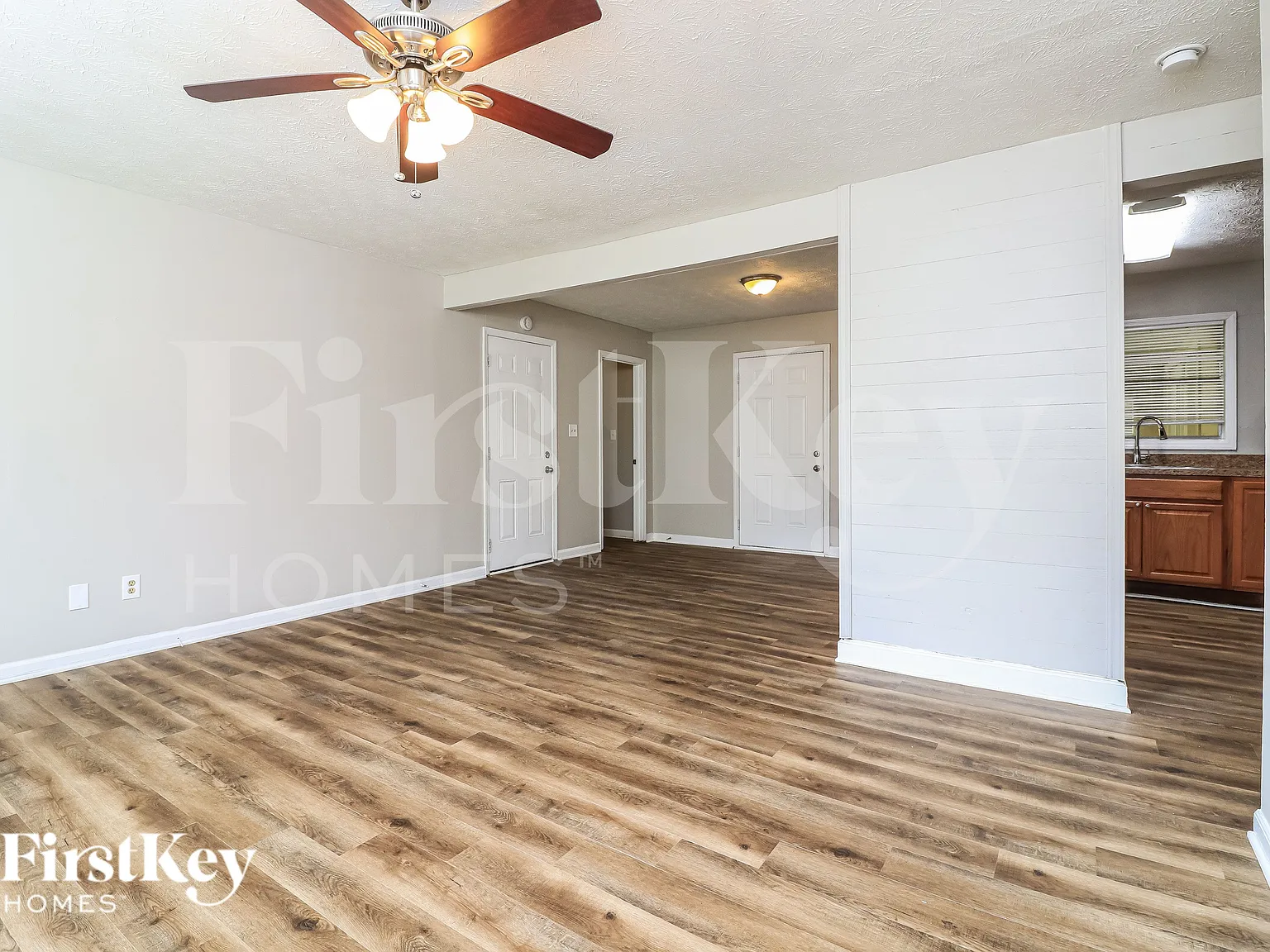 3 bed, 1.0 bath, 1458 sqft, $1,660 — Photo 3