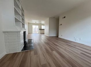 17082 Sandra Lee Ln APT C, Huntington Beach, CA 92649