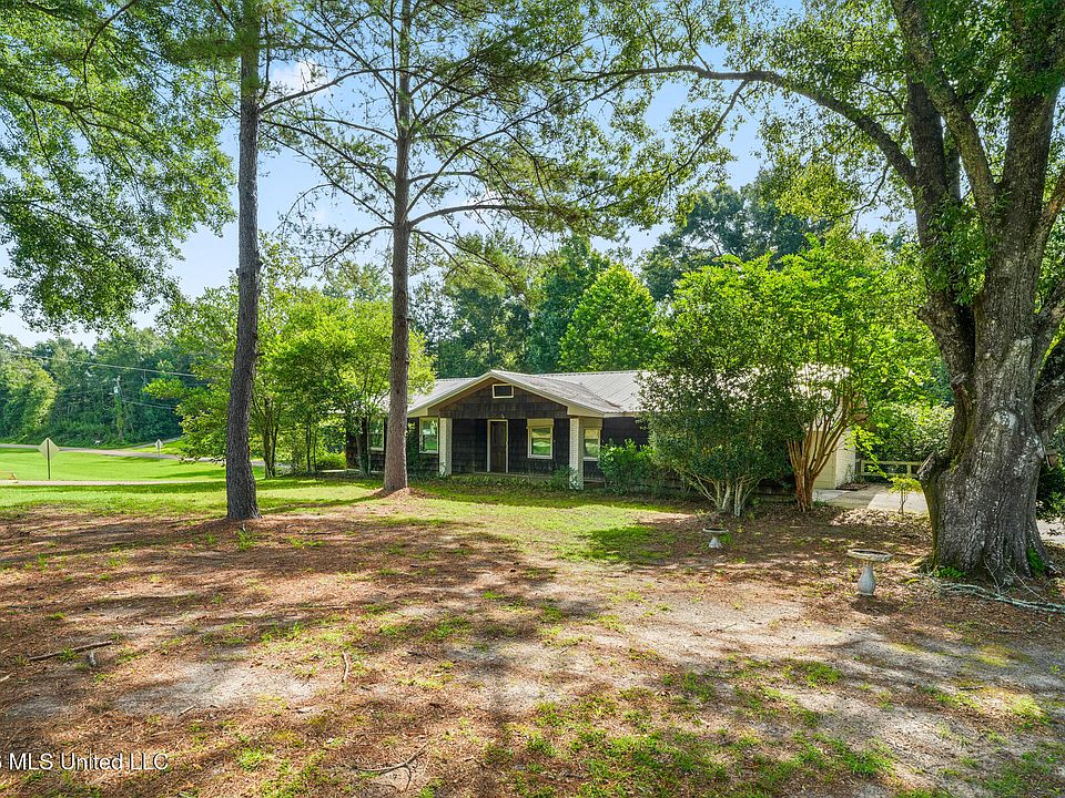 1st image of 225 Hillman Rd