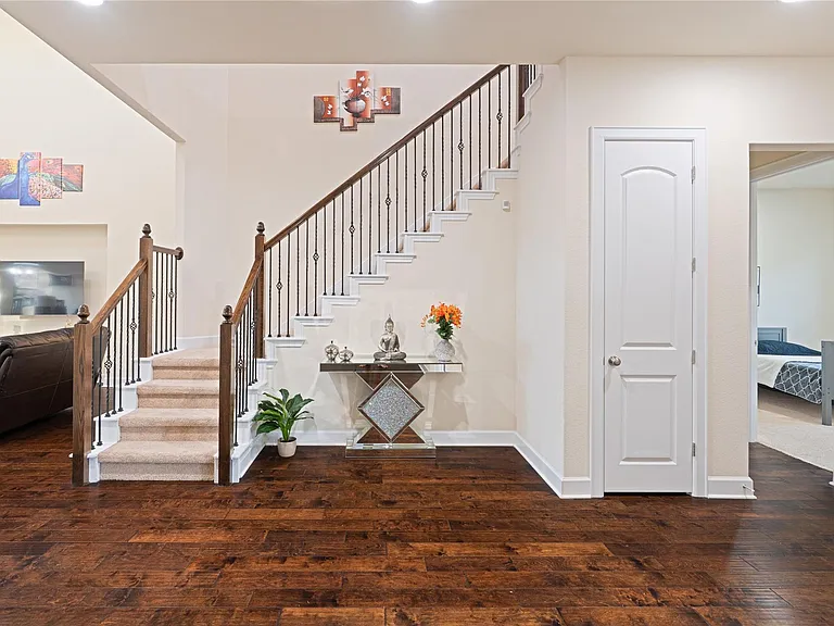 228 Lockhart Loop — Photo 7