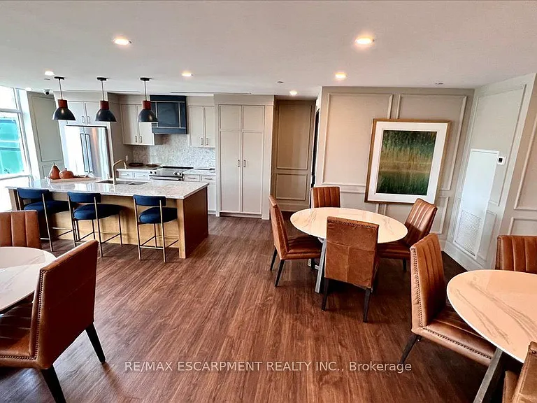 460 Dundas St E #1208 — Photo 17