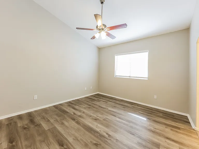 14535 N 87th Dr — Photo 10