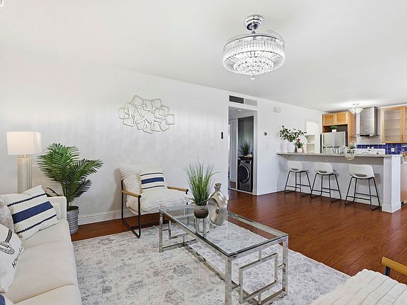 4th image of 9085 Alcosta Blvd APT 321