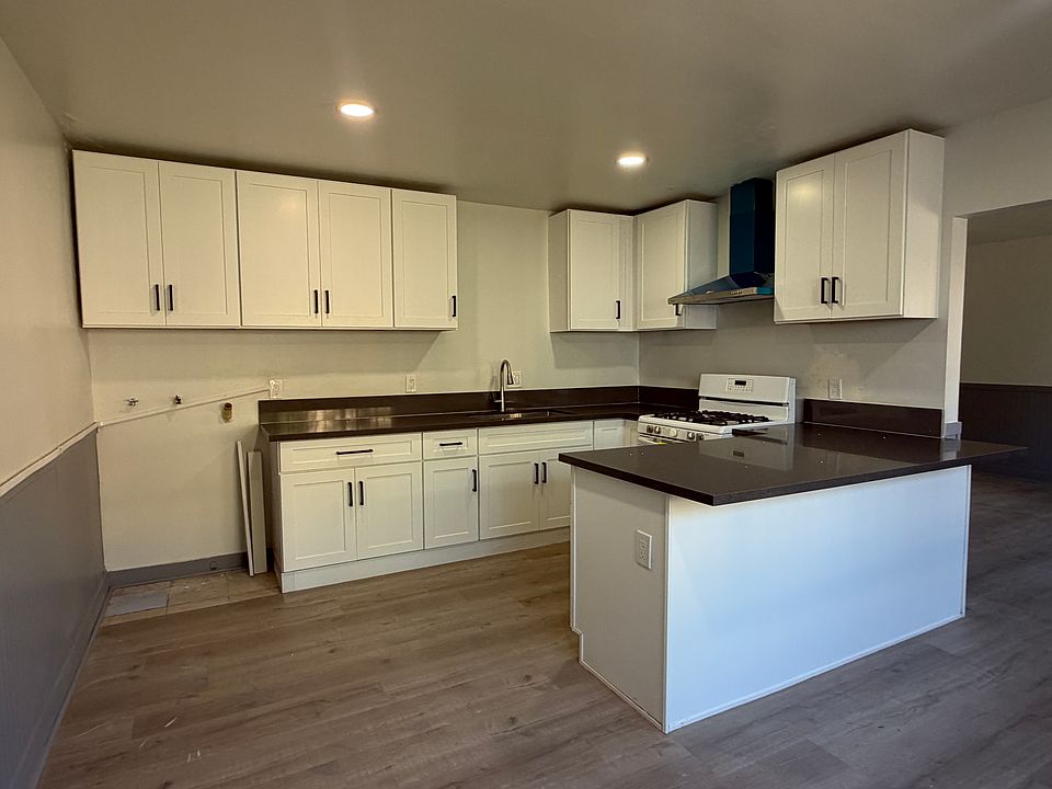 1st image of 11104 Klingerman St Unit 3