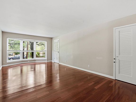 5th image of 1210 Windsor Rd APT 104