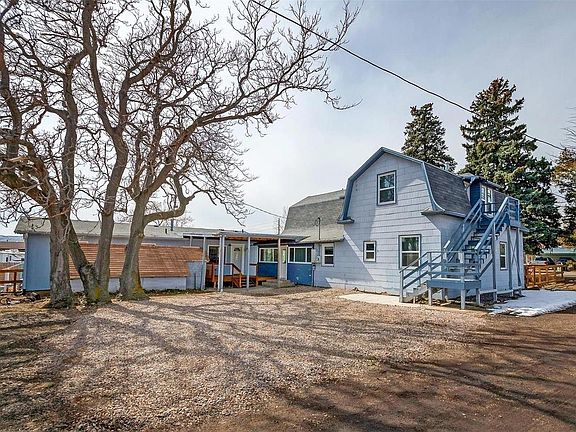 1 acre property with plenty of parking spaces