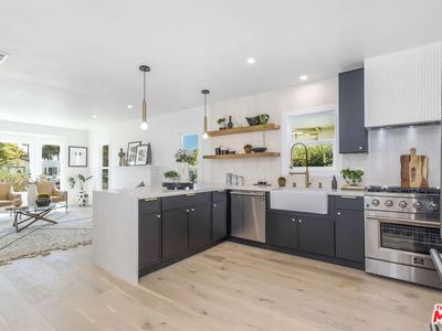 3701 W 60th St, Los Angeles, CA, 90043