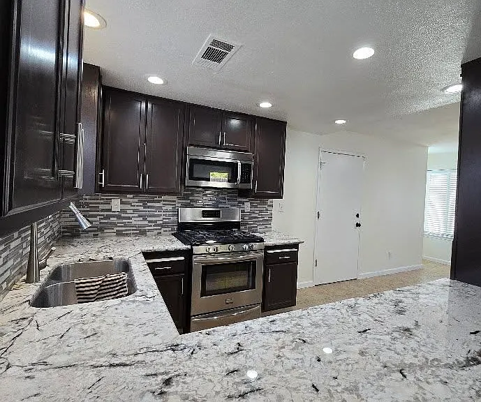 3012 E Los Altos Ave — Photo 11