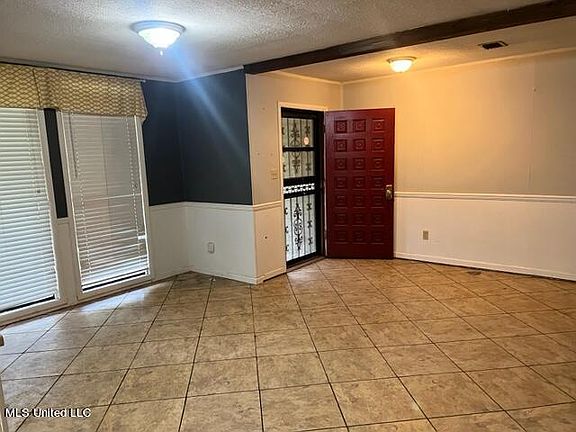 2nd image of 300 S Brooks Ave