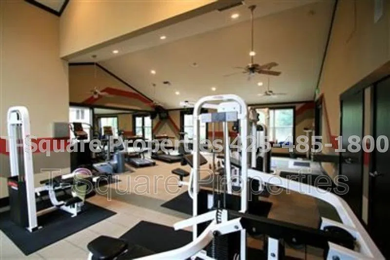 2 bed, 2.0 bath, 1100 sqft, $2,450 — Photo 2