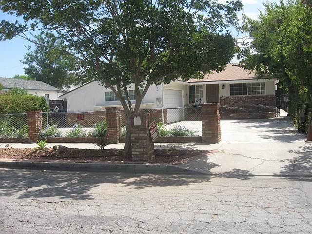  Landscaped with drought tolerant plants
