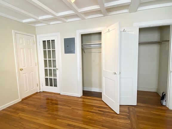 5th image of 94 Old Colony Ave APT 1