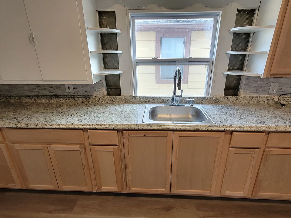 1st image of 51 Harriet Ave