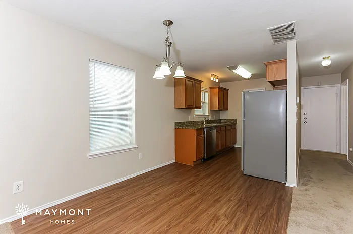 1043 Cheddar Ct — Photo 6