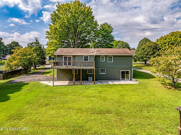 4th image of 1205 Hoss Rd