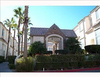 1st image of 8438 Sluman Ct