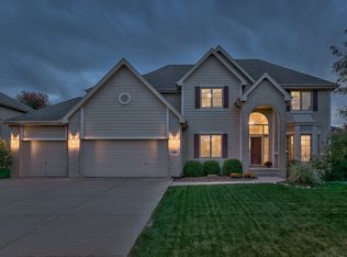 1903 Ridgewood Dr, Papillion, NE 68133