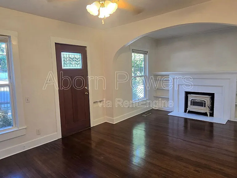582 Canal St — Photo 4