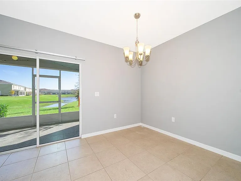 241 Arbor Lakes Dr — Photo 14