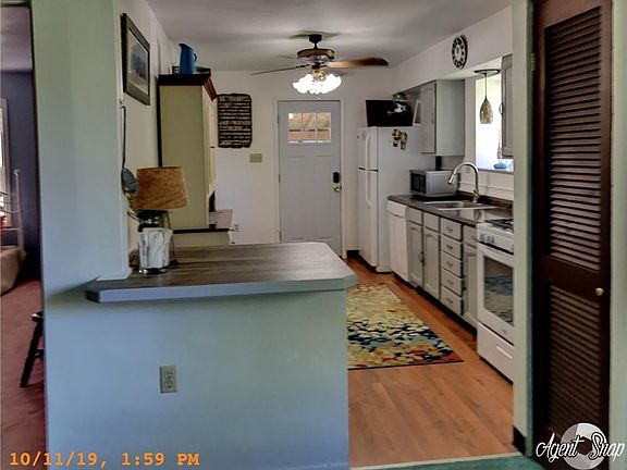 2nd image of 1357 Hickory St