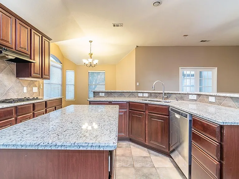 5512 Glenview Ln — Photo 11