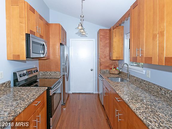 5th image of 1450 Parkvale Ct
